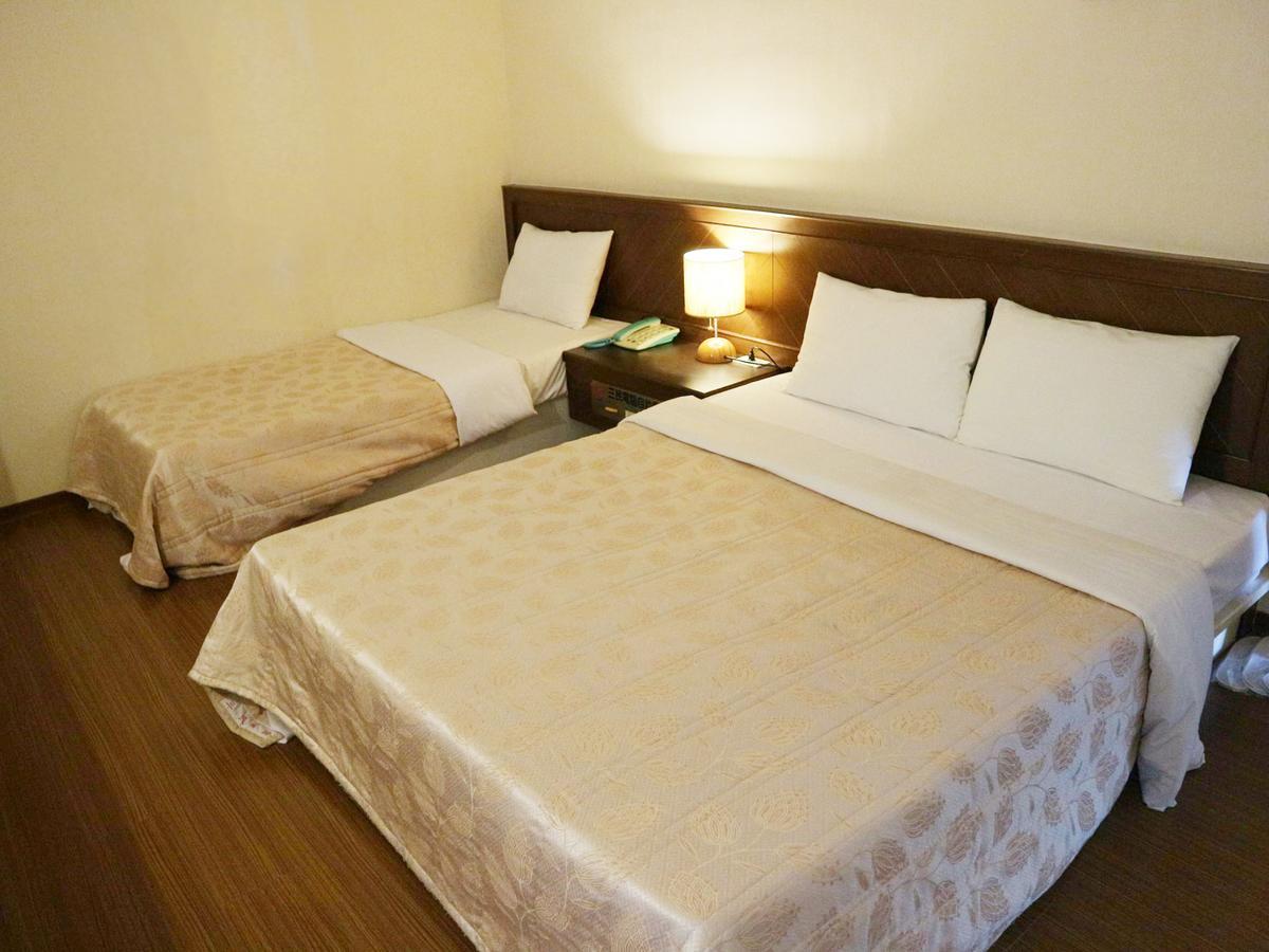 Sanmin Hotel Changhua City Exterior photo